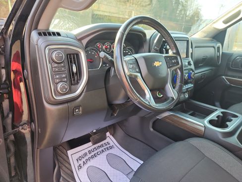 Used 2021 Chevrolet Silverado 2500 LT w/ Convenience Package image 13