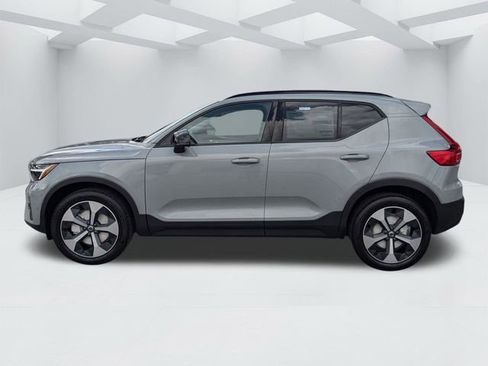New 2025 Volvo XC40 B5 Plus w/ Protection Package Premier AWD/4WD image 9