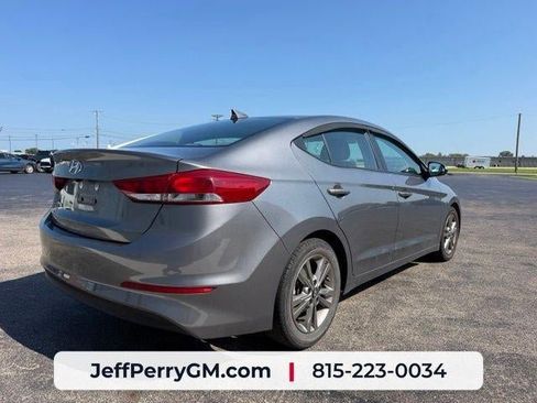 Used 2018 Hyundai Elantra Value Edition w/ Cargo Package FWD image 4