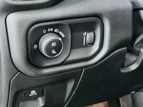 Used 2023 RAM 1500 Big Horn AWD/4WD image 16