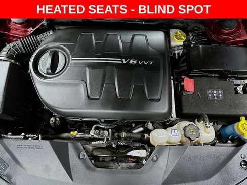 Used 2019 Jeep Cherokee Trailhawk w/ Cold Weather Group image 28