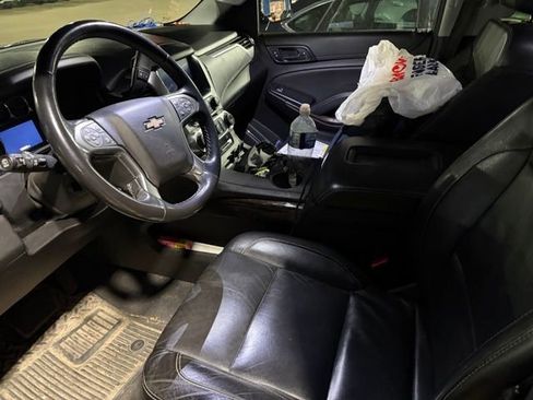 Used 2019 Chevrolet Suburban LT image 7