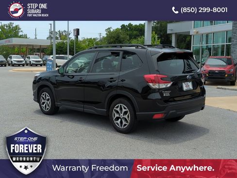 Certified 2023 Subaru Forester Premium AWD/4WD image 5