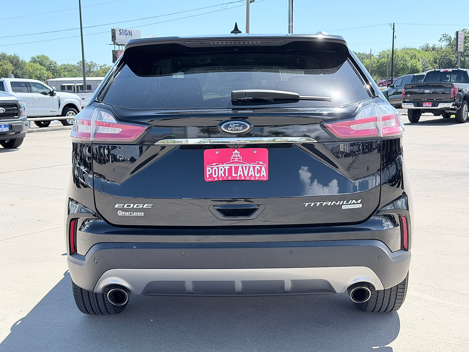 Used 2020 Ford Edge Titanium FWD image 6