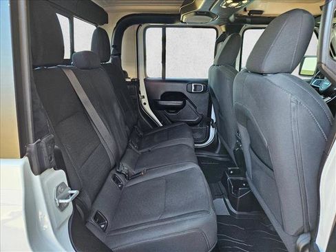 Used 2020 Jeep Gladiator Sport w/ Quick Order Package 24S image 19