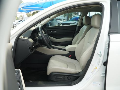 Used 2023 Honda Accord EX-L image 16