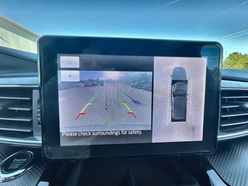 Used 2023 Ford Explorer ST-Line w/ Class IV Trailer Tow Package image 15