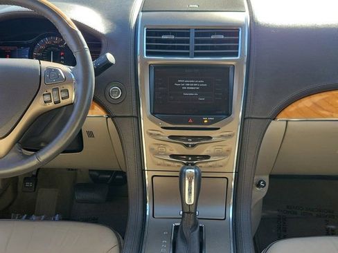 Used 2013 Lincoln MKX FWD image 23