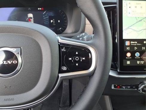 New 2026 Volvo XC90 B6 Plus image 18