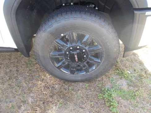 New 2026 GMC Sierra 2500 AT4 w/ AT4 Premium Plus Package image 2