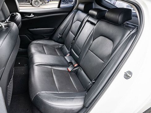 Used 2019 Kia Stinger image 16