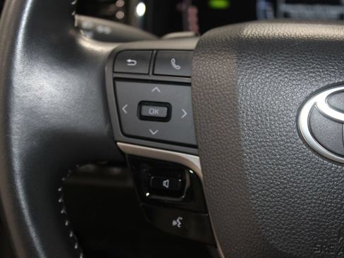 Used 2025 Toyota Camry SE FWD image 42