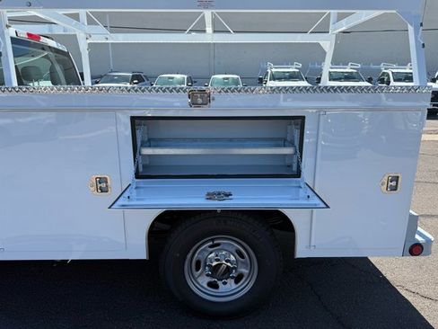 New 2026 Ford F250 XL w/ XL Chrome Package image 13