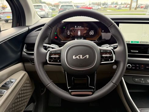 New 2026 Kia Carnival LXS image 32