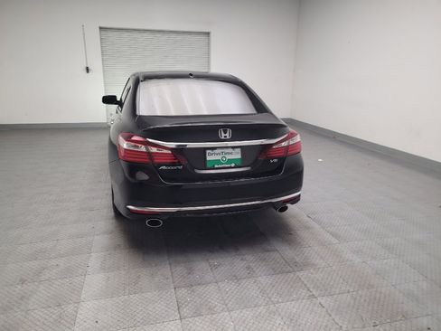 Used 2017 Honda Accord EX-L image 6
