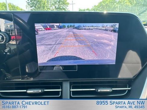 Used 2024 Chevrolet Trax RS w/ Driver Confidence Package FWD image 21