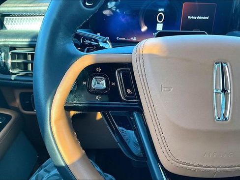 Used 2025 Lincoln Aviator Black Label w/ Black Label Special Edition image 11