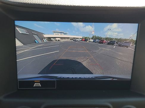 Used 2023 GMC Terrain SLT w/ Elevation Edition FWD image 18