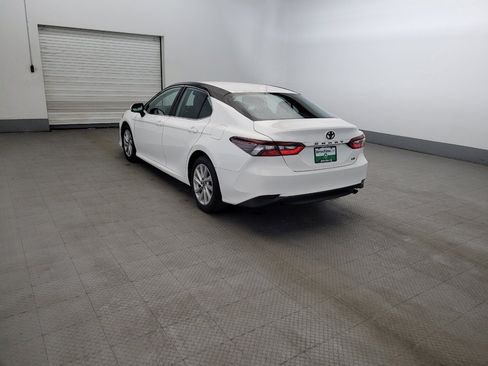 Used 2021 Toyota Camry LE FWD image 5