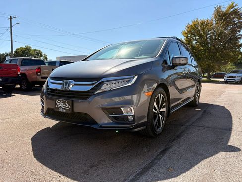 Used 2018 Honda Odyssey Elite image 4