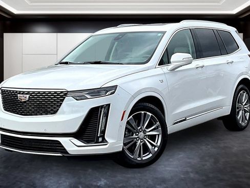 Certified 2024 Cadillac XT6 Premium Luxury w/ Technology Package AWD/4WD image 3