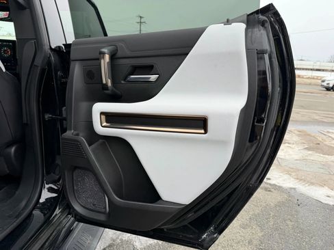 Used 2024 GMC Hummer EV 2X AWD/4WD image 17