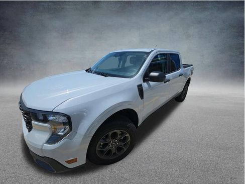 Used 2025 Ford Maverick XLT w/ Equipment Group 302A AWD/4WD image 6