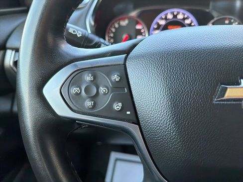 Used 2023 Chevrolet Traverse Premier image 35