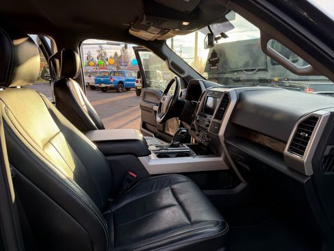 Used 2018 Ford F150 Lariat image 14