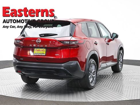 Used 2023 Nissan Rogue S AWD/4WD image 5