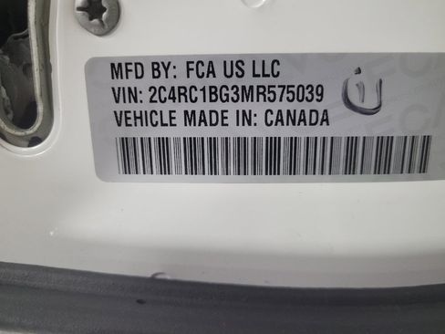 Used 2021 Chrysler Pacifica Touring-L FWD image 33