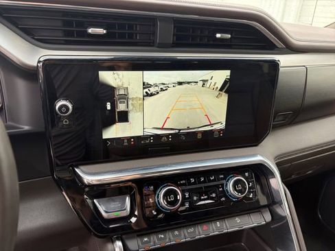 Used 2025 GMC Sierra 1500 Denali w/ Denali Reserve Package AWD/4WD image 11