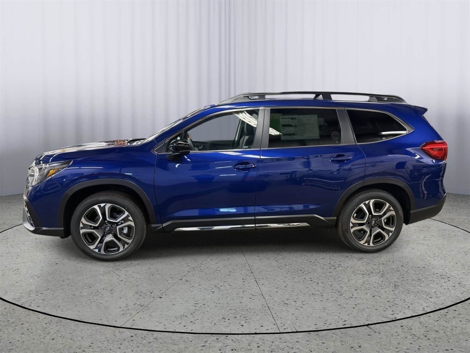 Used 2026 Subaru Ascent Limited AWD/4WD image 2