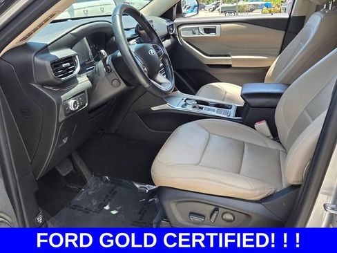 Certified 2022 Ford Explorer Limited w/ Equipment Group 301A RWD image 9