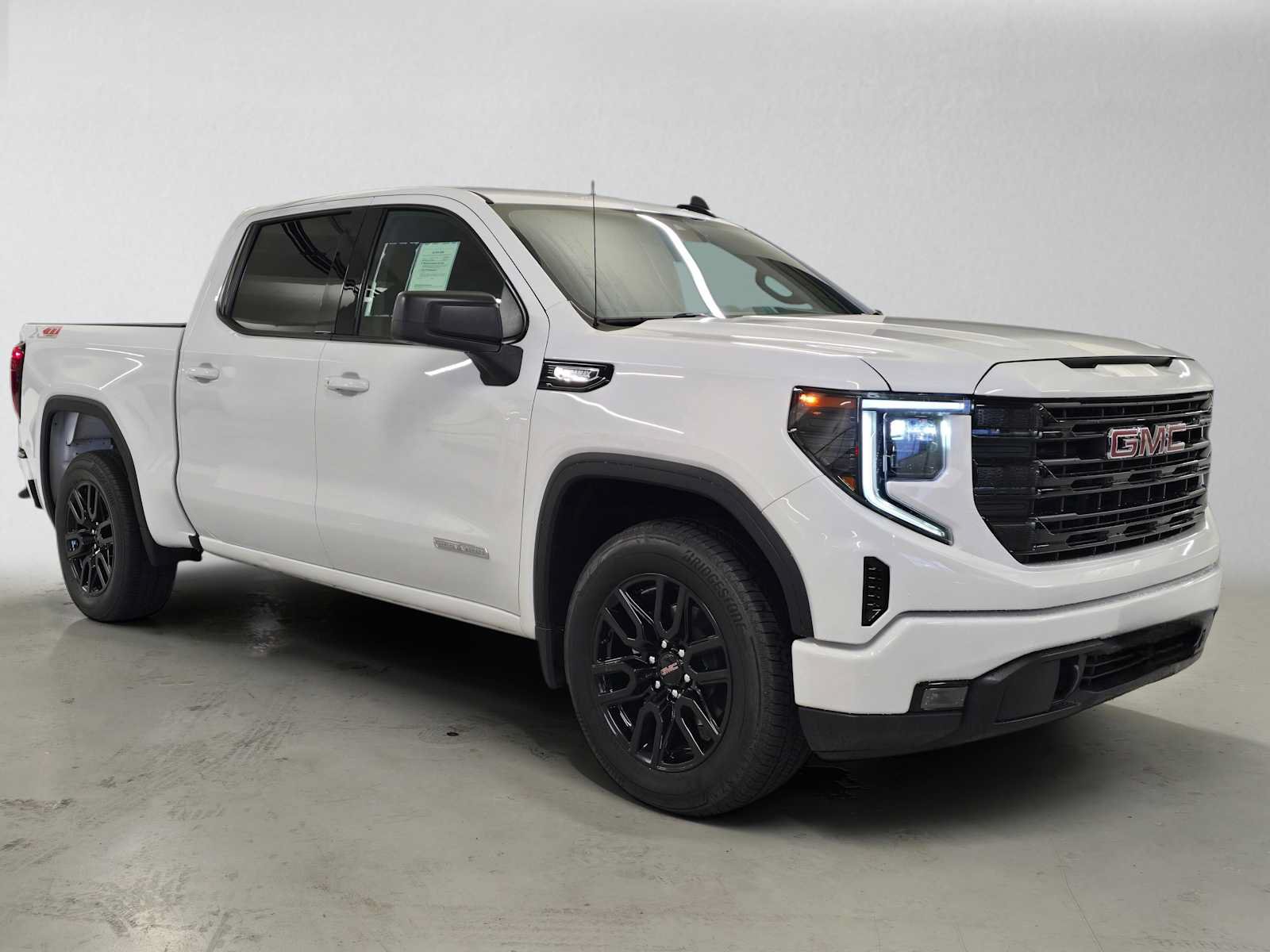 Used 2024 GMC Sierra 1500 Elevation RWD image 7