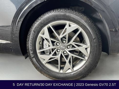 Used 2023 Genesis GV70 2.5T w/ Select Package AWD/4WD image 36