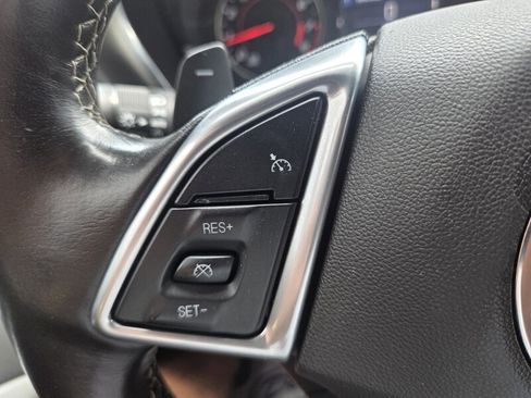 Used 2020 Chevrolet Camaro LT w/ Technology Package RWD image 14