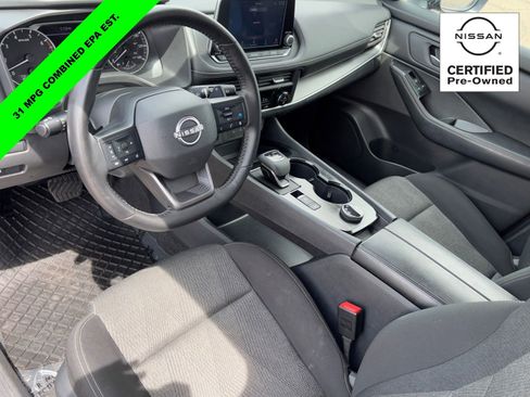 Certified 2025 Nissan Rogue SV image 16