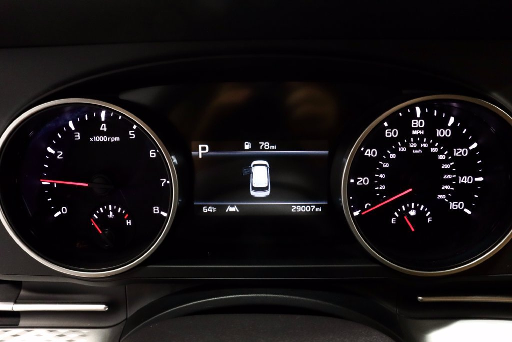 Used 2024 Kia Carnival LX FWD image 31