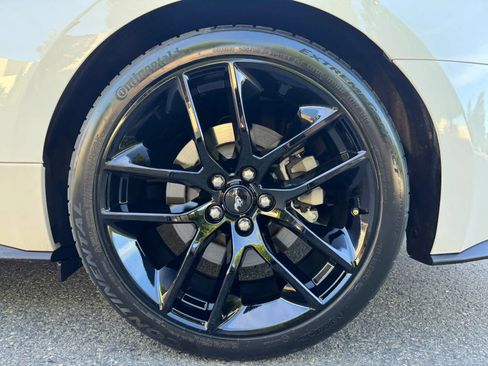 Used 2017 Ford Mustang GT Premium w/ Equipment Group 401A RWD image 25