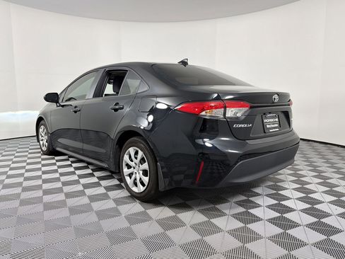 Used 2025 Toyota Corolla LE image 3
