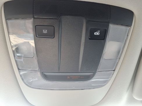 Used 2025 Kia Sportage LX FWD image 28