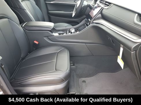 New 2025 Jeep Grand Cherokee L Limited w/ Luxury Tech Group II RWD image 27