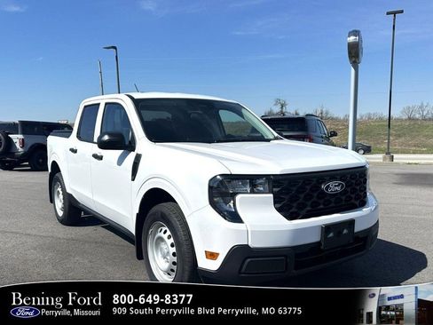 Used 2025 Ford Maverick XL image 1