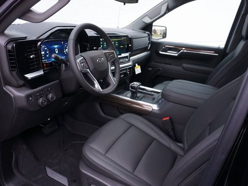 New 2026 Chevrolet Silverado 1500 RST w/ Dark Appearance Package image 9