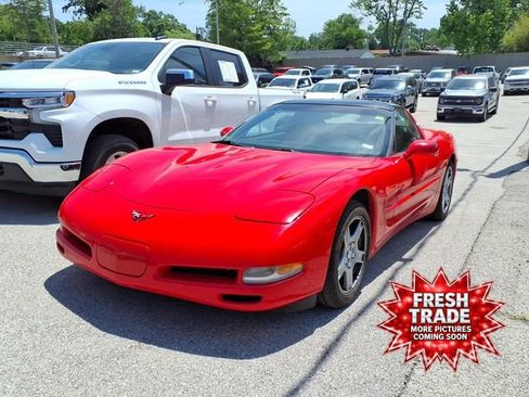 Used 1998 Chevrolet Corvette Coupe RWD image 1