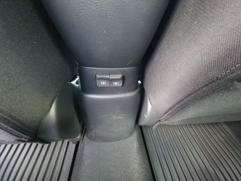 Used 2021 Nissan Versa SR image 24