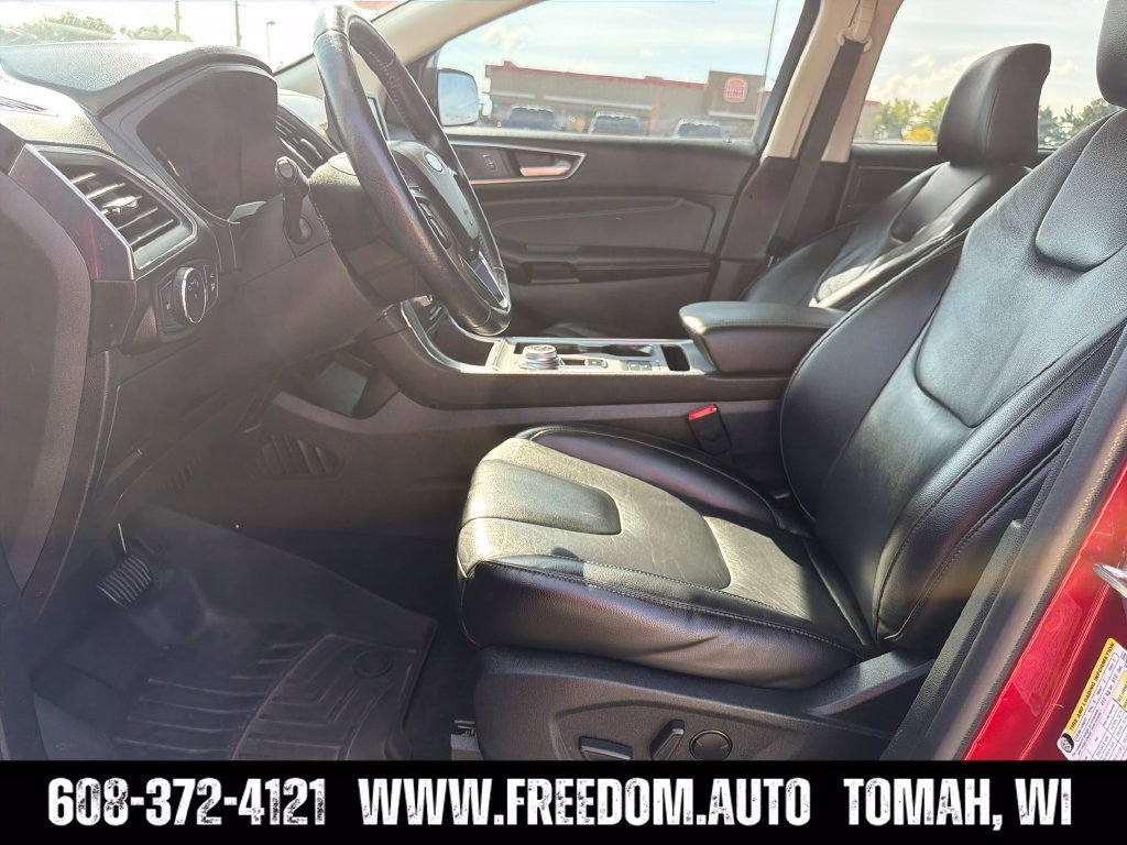 Used 2022 Ford Edge Titanium AWD/4WD image 24