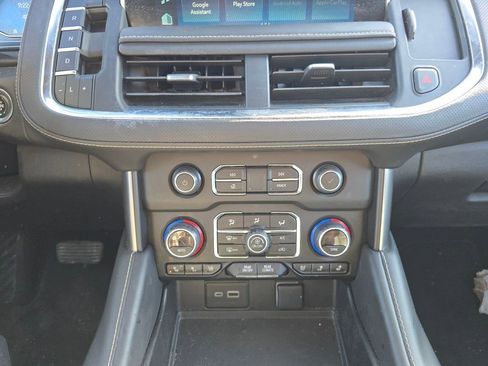 Used 2023 Chevrolet Suburban Premier image 21