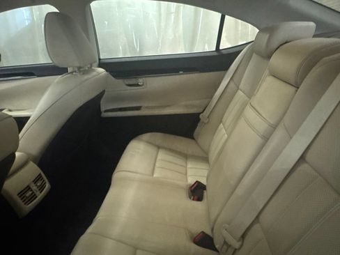 Used 2016 Lexus ES 350 w/ Luxury Package w/Wood Trim FWD image 10